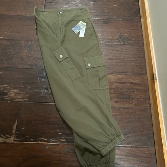 Tractrblu November rose cargo joggers - Picture 4 of 6
